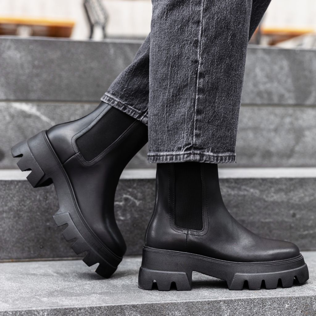 S Reign | Black
