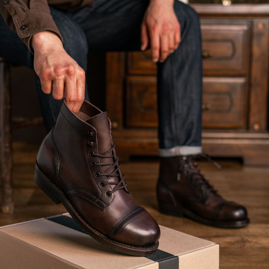 S Heritage Captain | Mustang