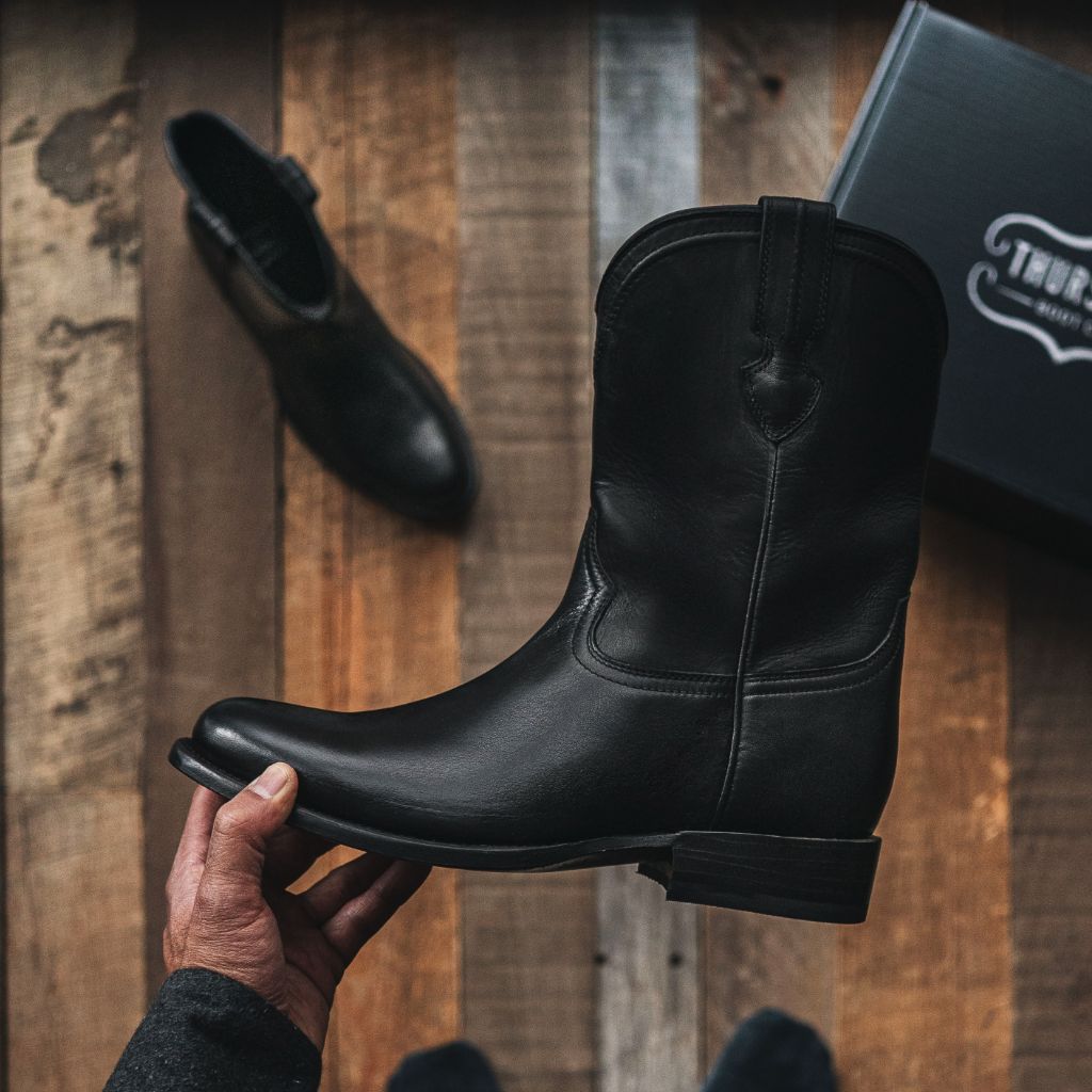 W Frontier | Black