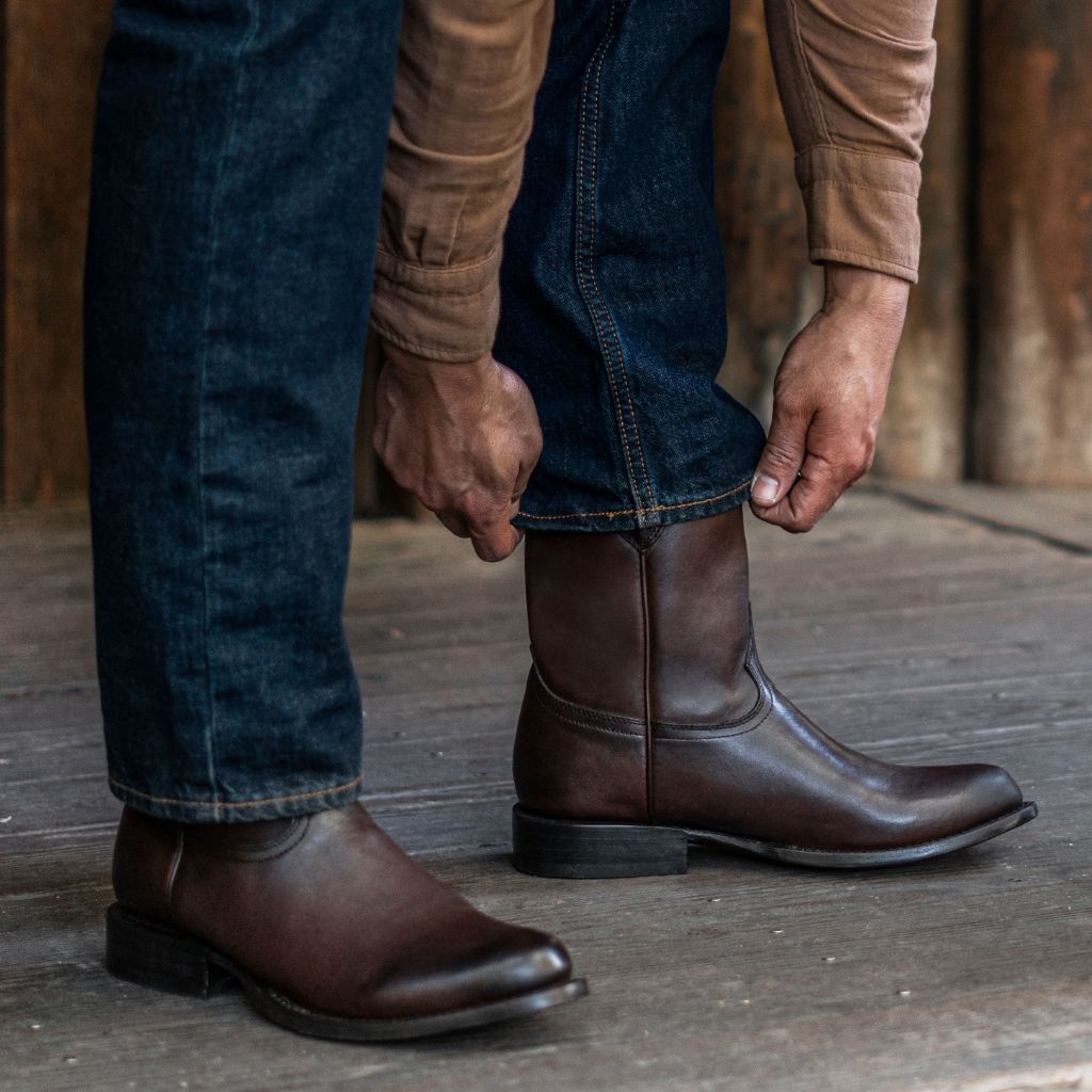 W Frontier | Brown