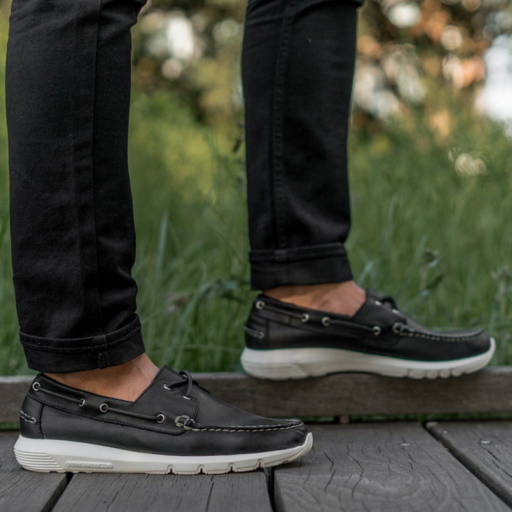S Handsewn Runner | Black