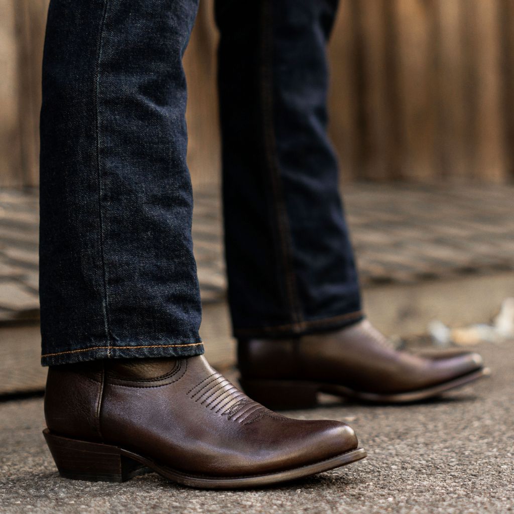 W Maverick | Old English