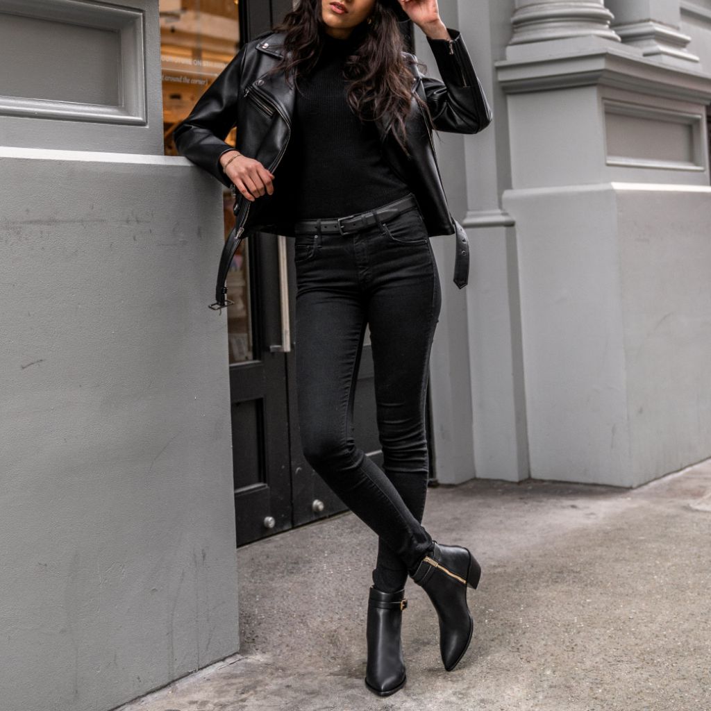 S Charm | Black
