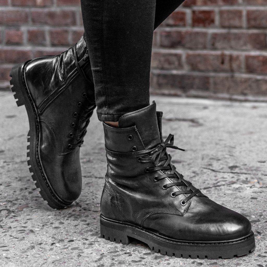 S Combat | Black