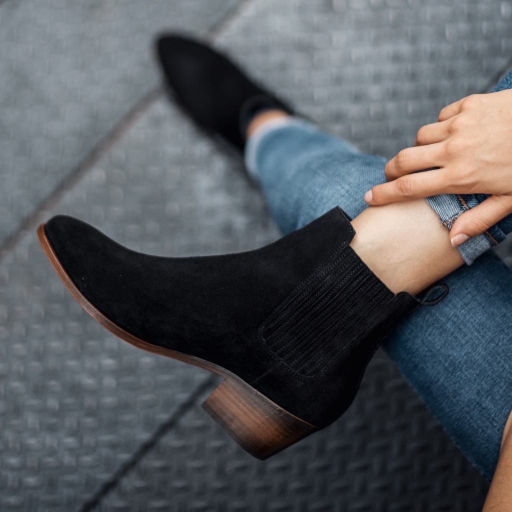 S Dreamer Bootie | Black Suede