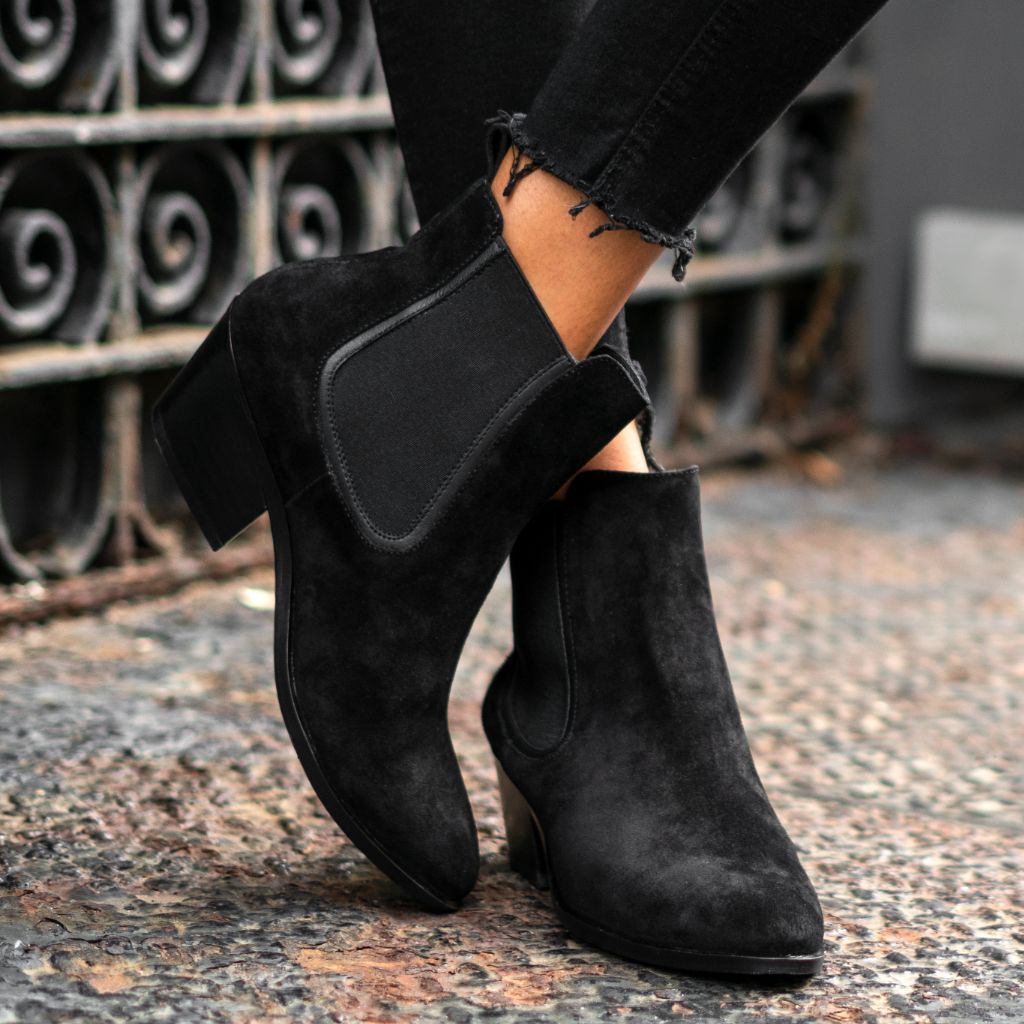 S Duchess Bootie | Black Suede