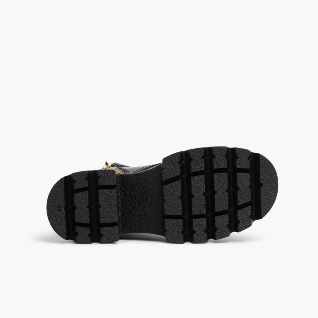 S Dynasty | Black & Gold