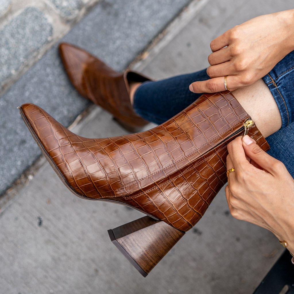 S Heartbreaker | Saddle