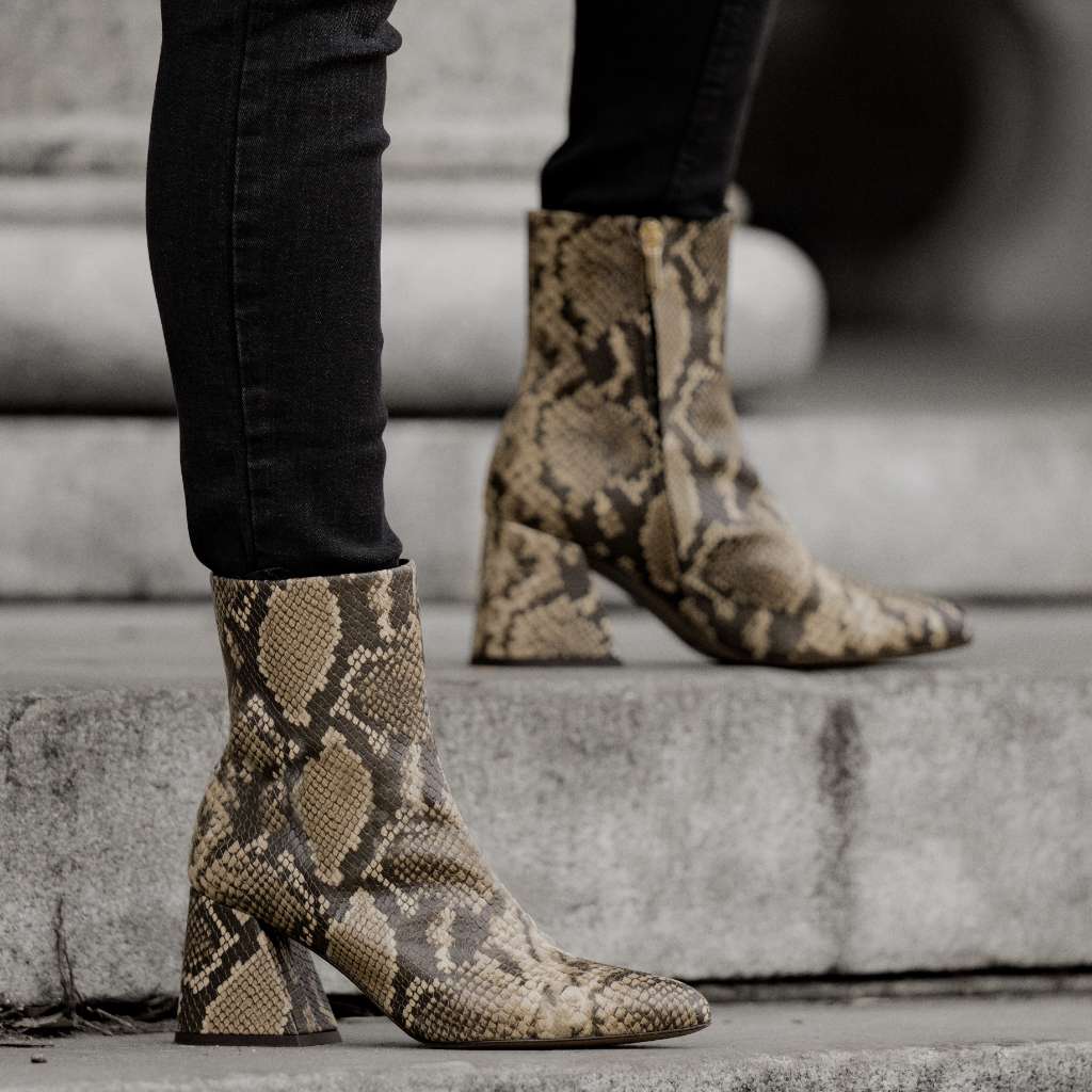 S Heartbreaker | Snake Print