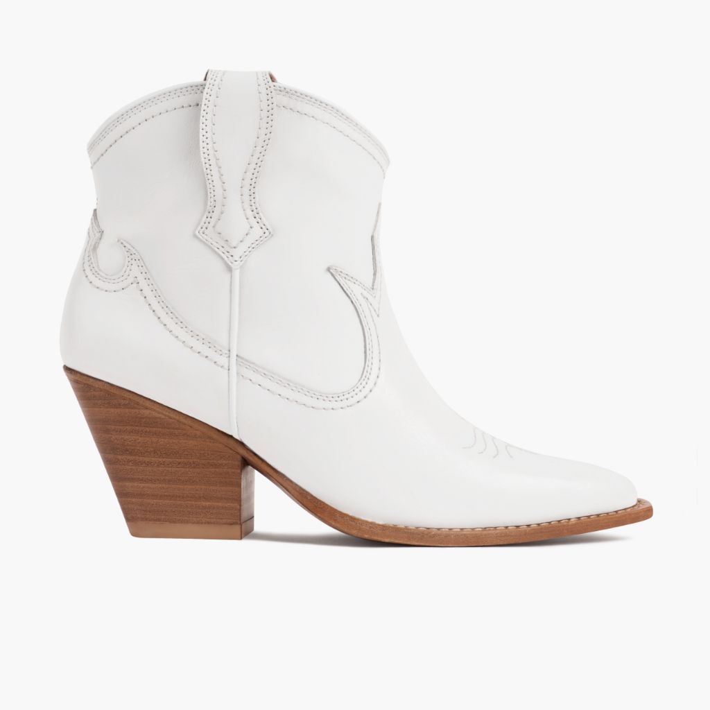 W Indio | White