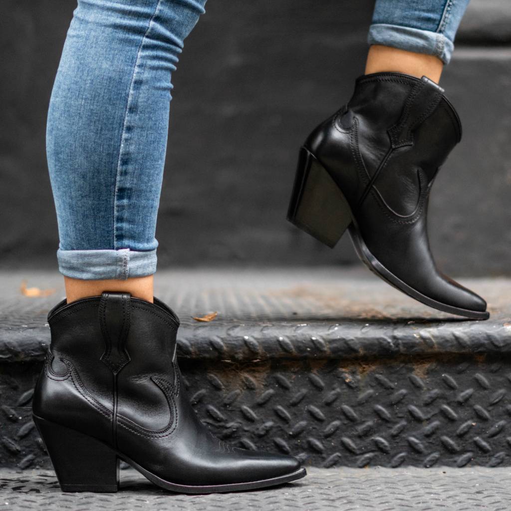W Indio | Black