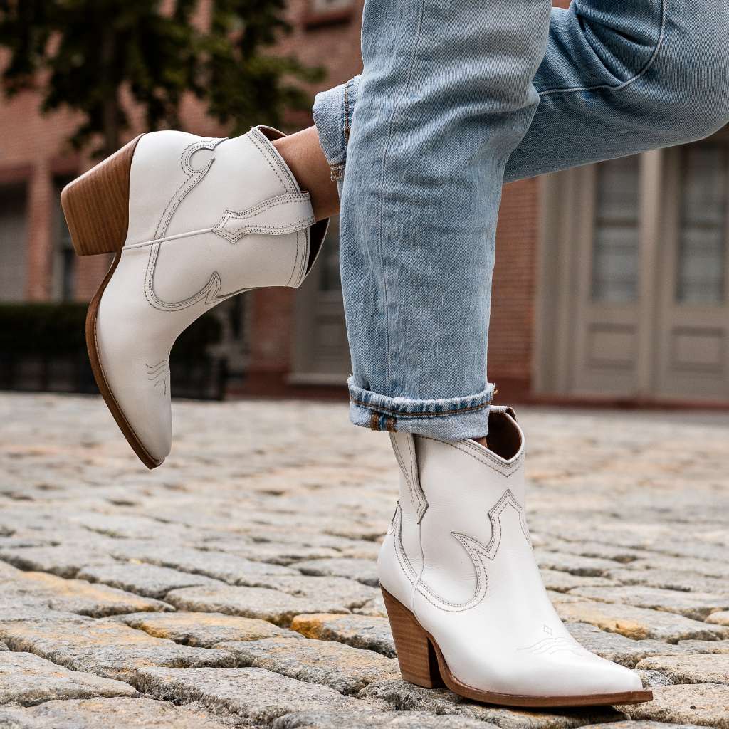 W Indio | White