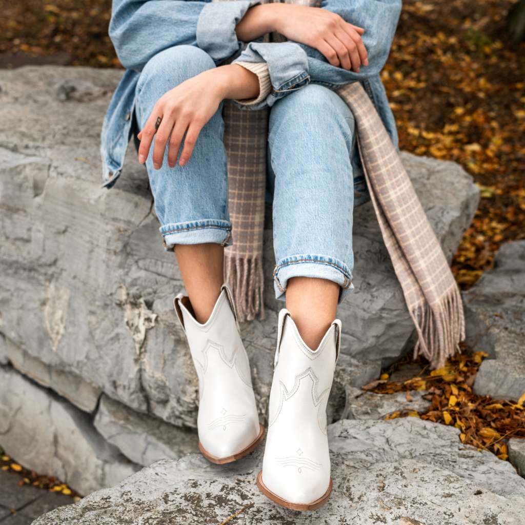 W Indio | White