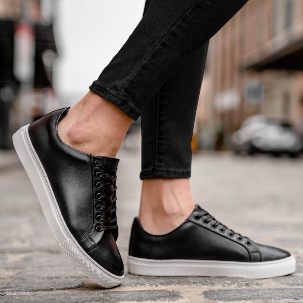 S Women's Premier Low Top | Black