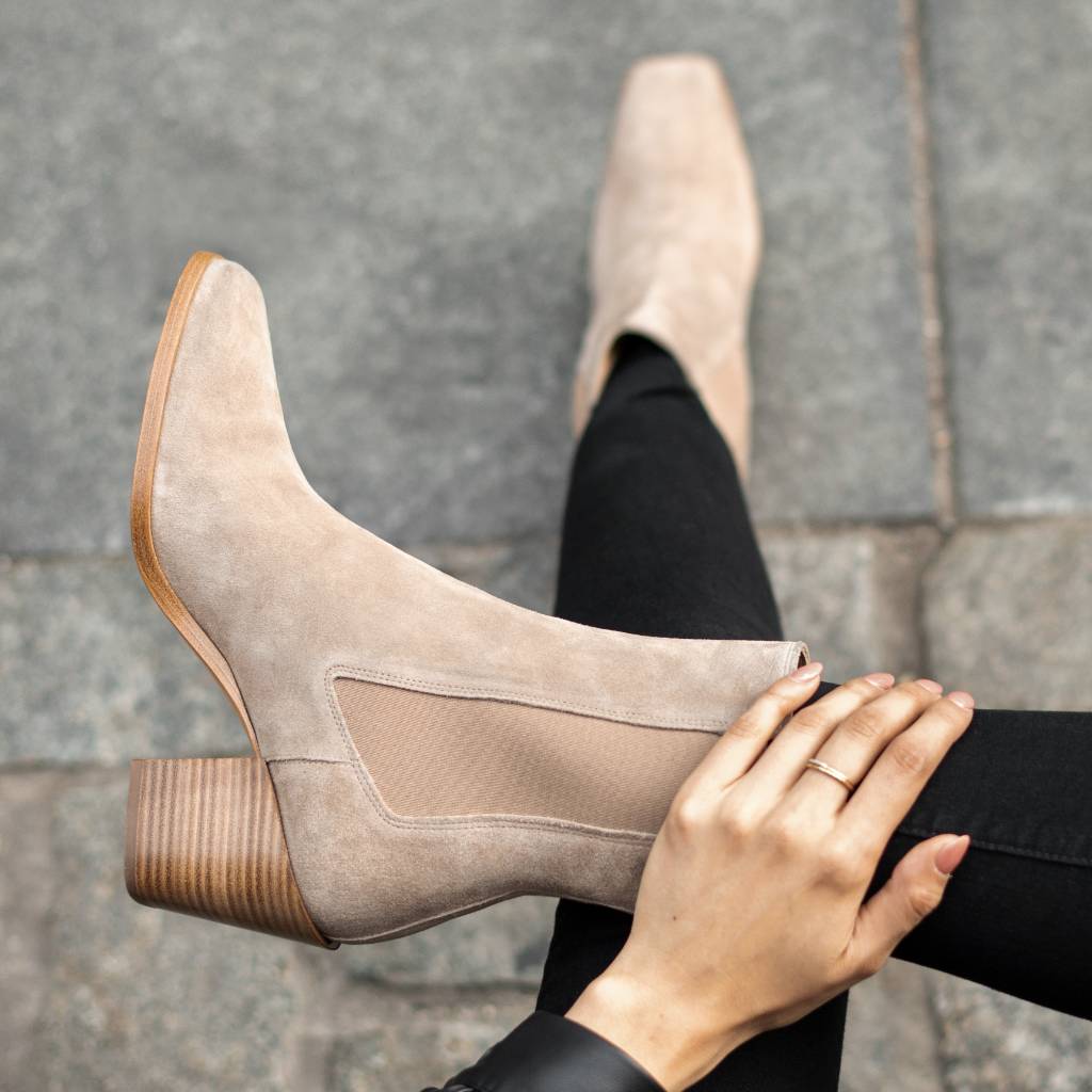 S Soho | Sand