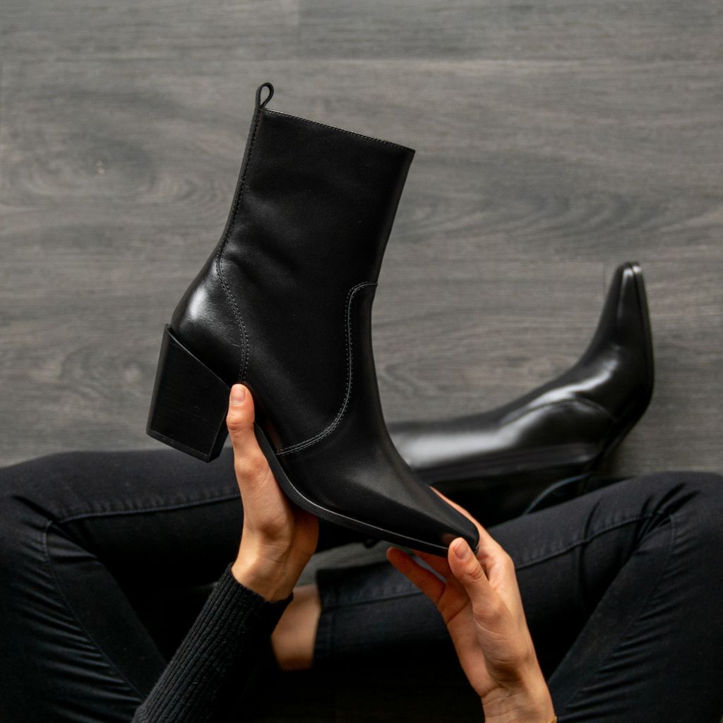 S Soho Zip | Black