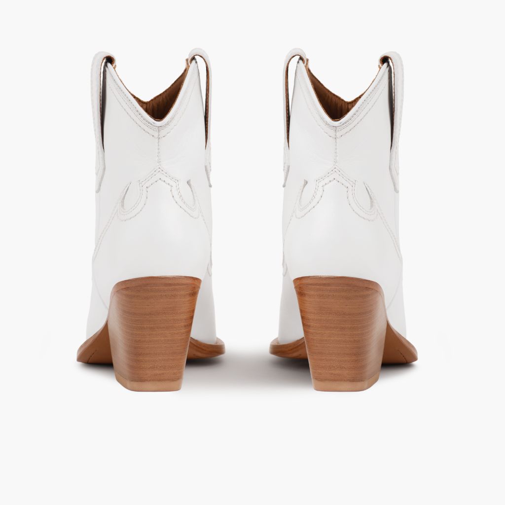 W Indio | White