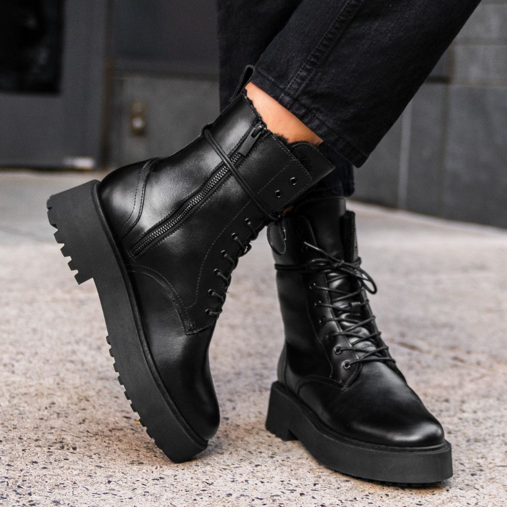 Quest | Black Shearling