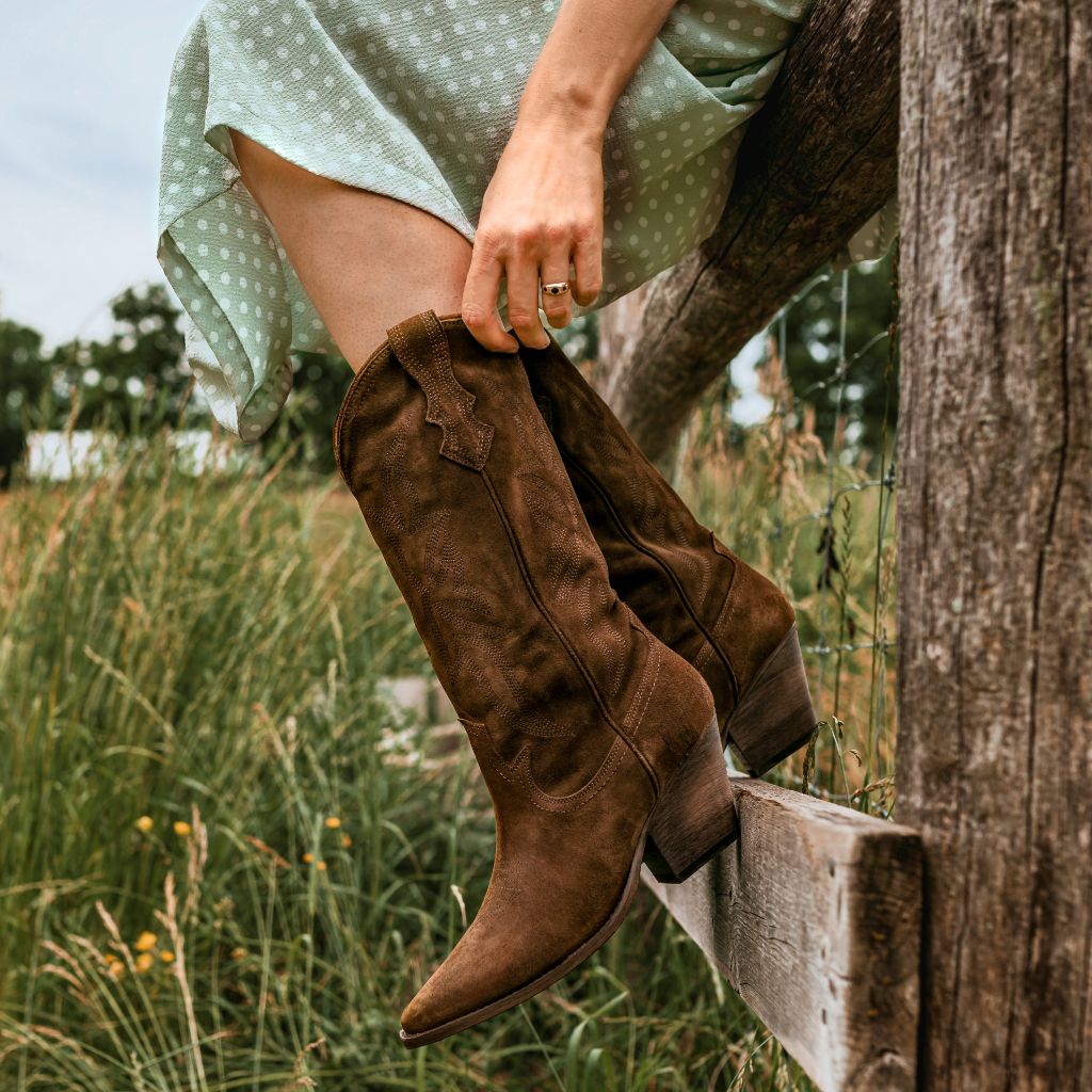 S Rodeo | Cinnamon