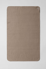 Performance No Sweat Hand Towel - Gravel