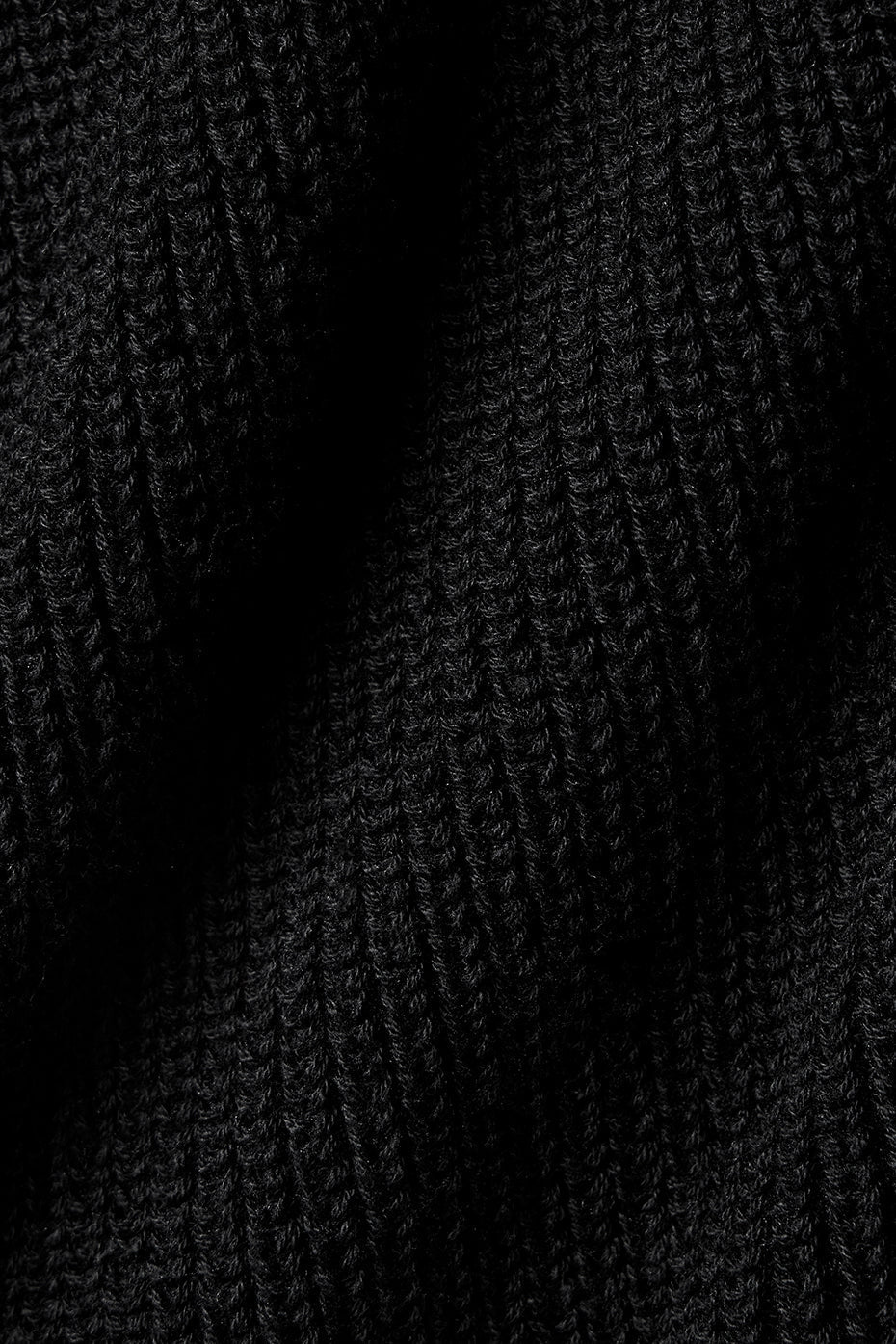 Supernatural Sweater Short - Black