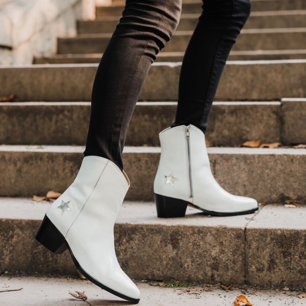 S Country Star | White