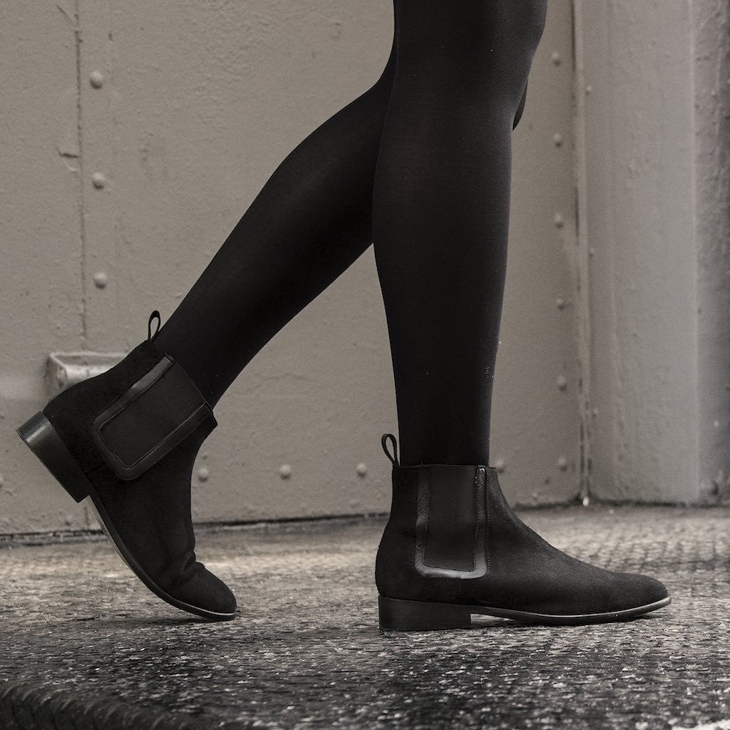 S Duchess | Black Suede